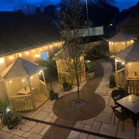 Greyhound Inn Wilton Wilton  Luaran gambar
