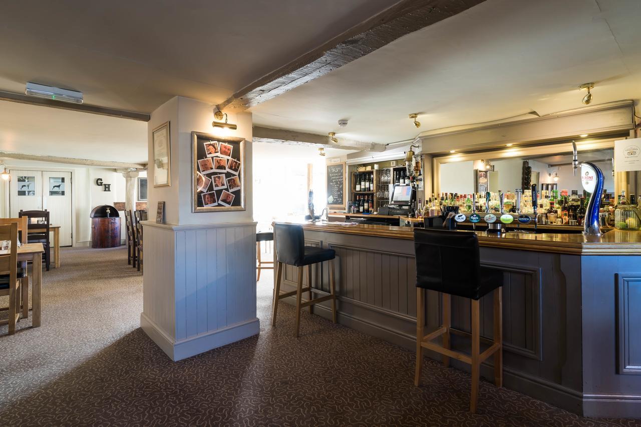 Greyhound Inn Wilton Wilton  Luaran gambar