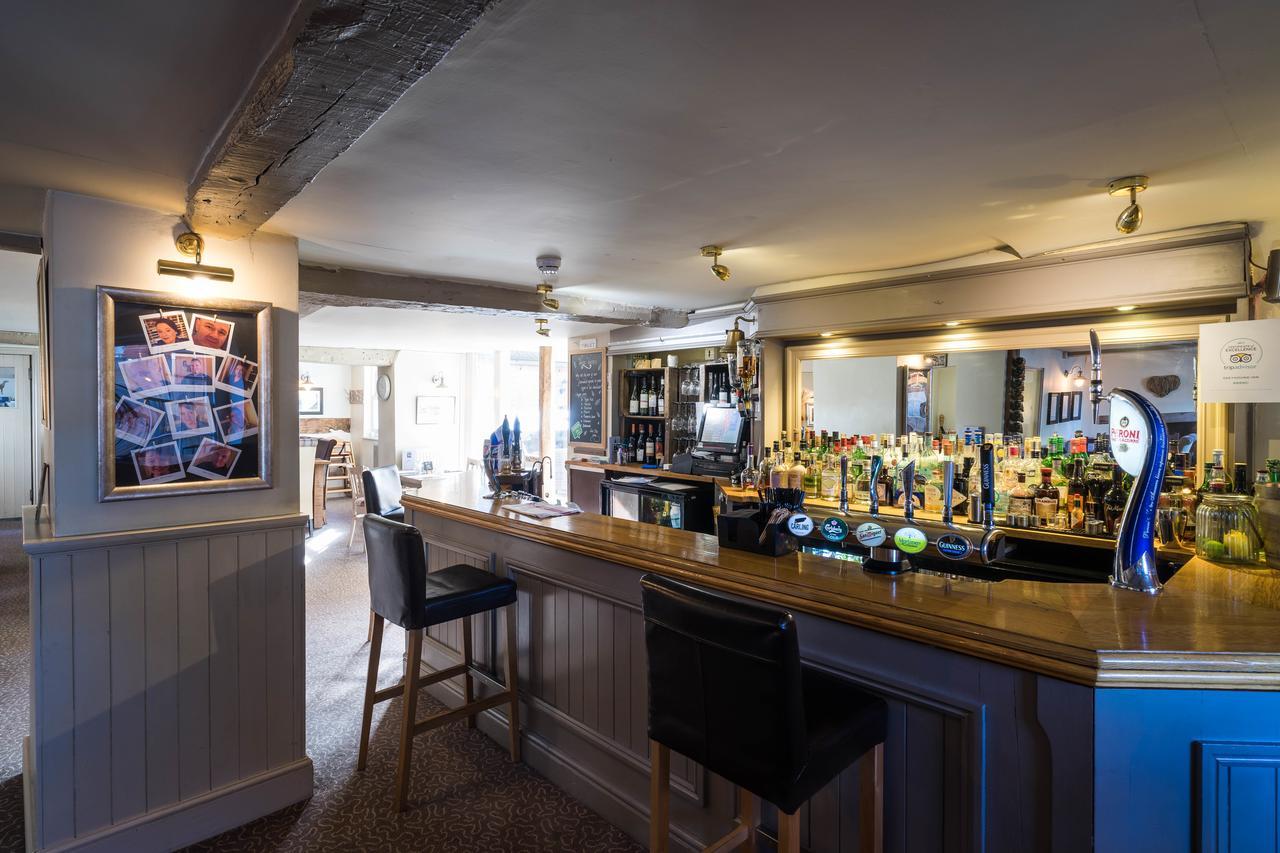 Greyhound Inn Wilton Wilton  Luaran gambar