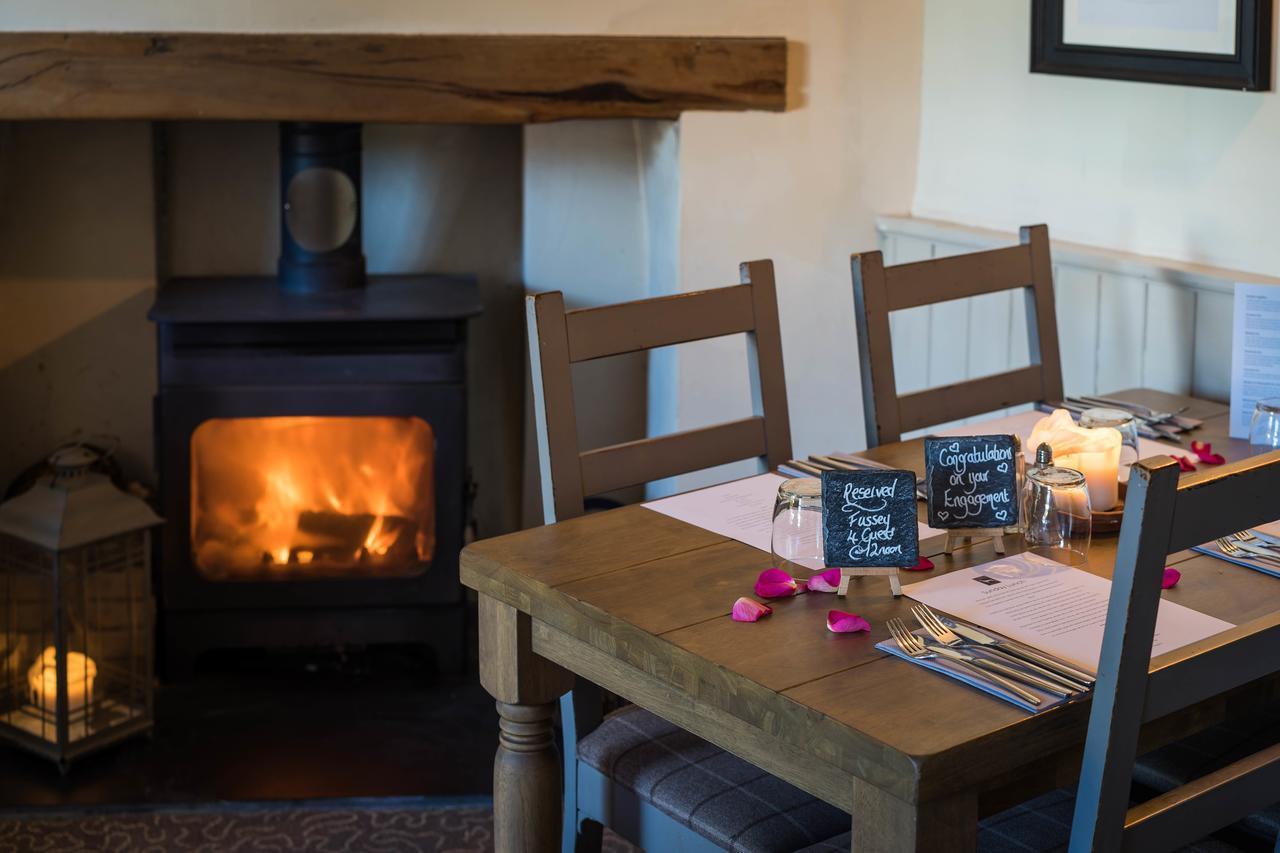 Greyhound Inn Wilton Wilton  Luaran gambar