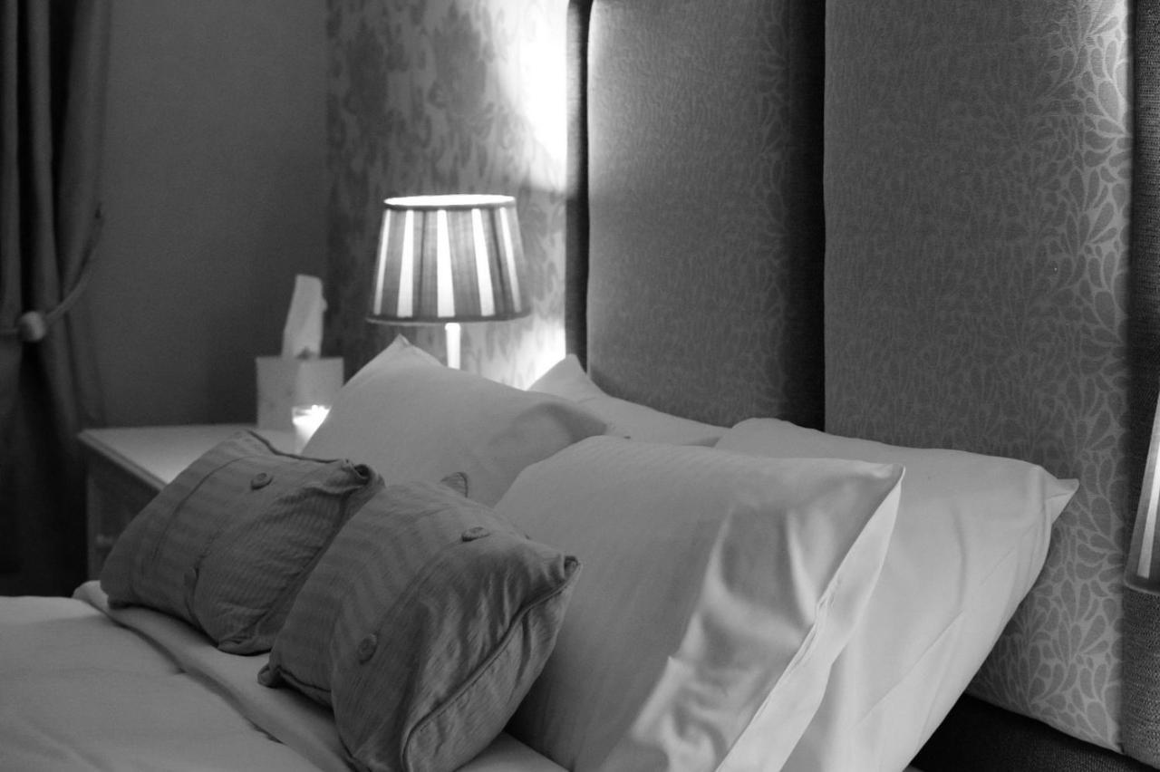 Greyhound Inn Wilton Wilton  Luaran gambar